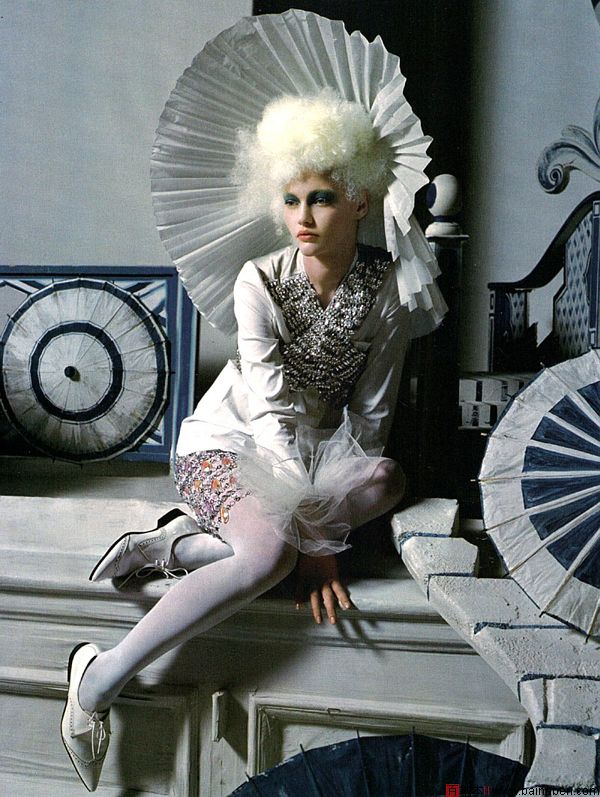 Vogue UK 2010年3月大片：China White-百衲本